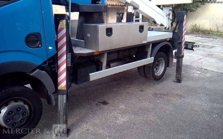 NISSAN CABSTAR 35.12 NACELLE SUR VL 17M 1372H BLANC/BLEU EL-874-AP