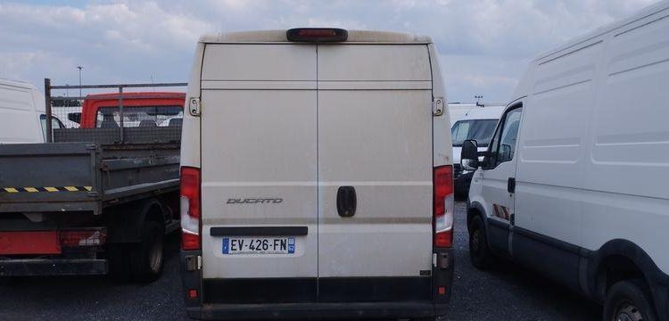 FIAT DUCATO2.0 MULTIJET 115CV FOURGON 12M3 DIESEL NON ROULANT – 97970 KMS ANNEE 2018 BLANC EV-426-FN