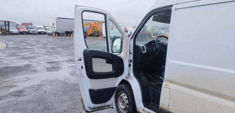 FIAT DUCATO2.0 MULTIJET 115CV FOURGON 12M3 DIESEL NON ROULANT – 97970 KMS ANNEE 2018 BLANC EV-426-FN