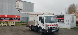 NISSAN NT400 AVEC NACELLE 12M NON ROULANT BLANC EW-197-XV