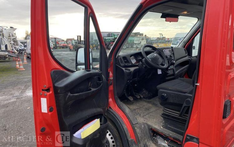 IVECO 35S12 AVEC NACELLE FRANCE ELC B17CTE 16M ROUGE FC-593-AV