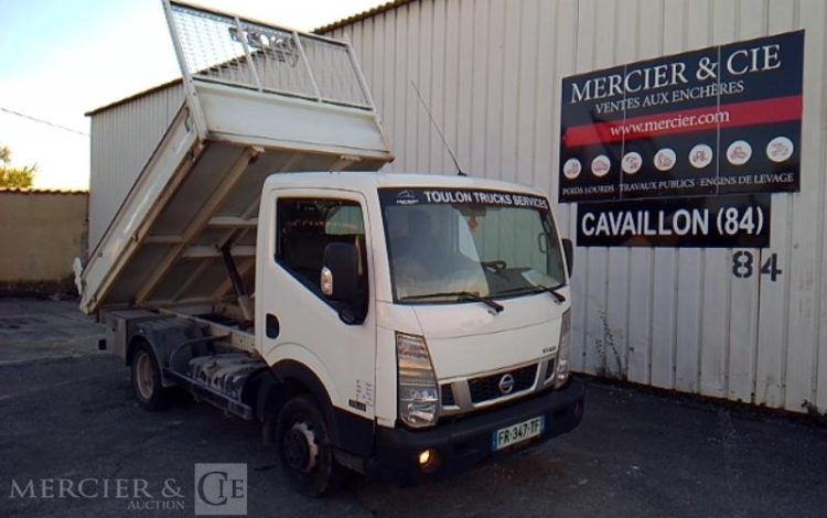 NISSAN NT400 35.13 BENNE SIMPLE CABINE BLANC FR-347-TF