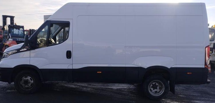 IVECO 35C14  GB-469-JV