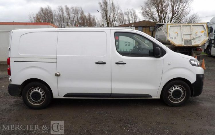 CITROEN JUMPY M BLUEHDI 120 S&S – 29368 KMS – ANNEE 2021 BLANC GD-390-LE