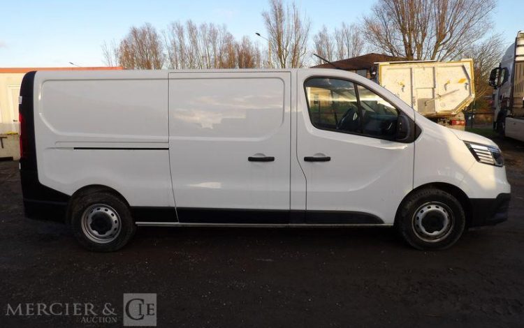 RENAULT TRAFIC VAN GCF L2H1 3T BLUE DCI 130 E6DF BLANC GF-371-WV