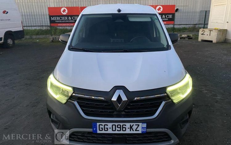 RENAULT KANGOO VAN GD CFT BLUE DCI 115 BLANC GG-096-KZ