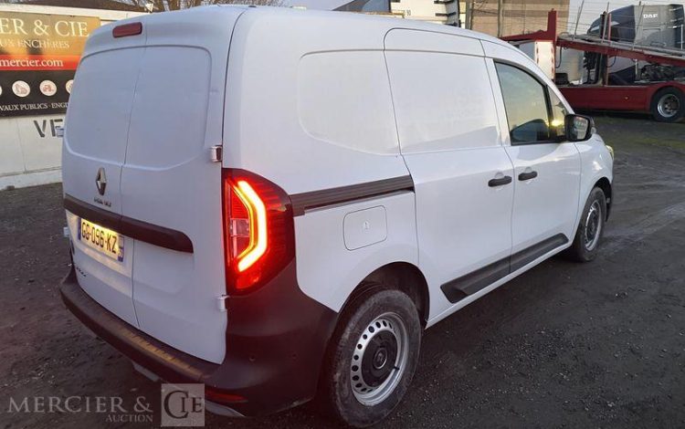 RENAULT KANGOO VAN GD CFT BLUE DCI 115 BLANC GG-096-KZ