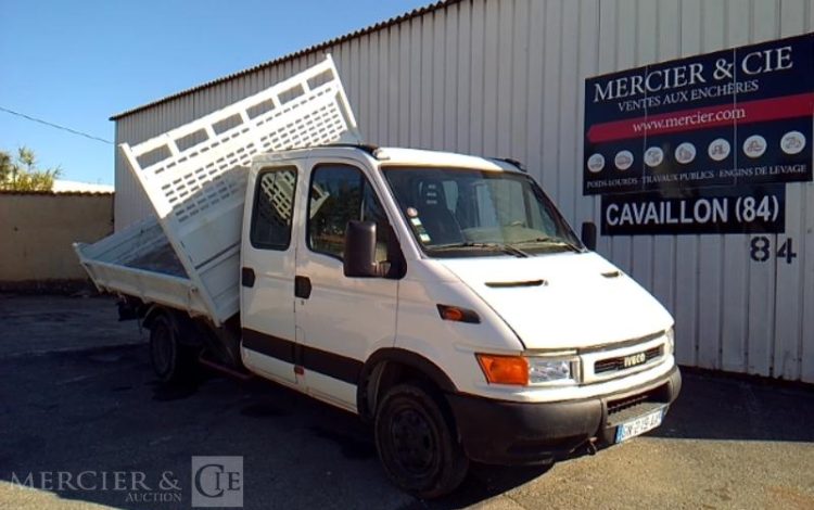 IVECO 35C11 TRIBENNE DOUBLE CABINE BLANC GN-219-AX