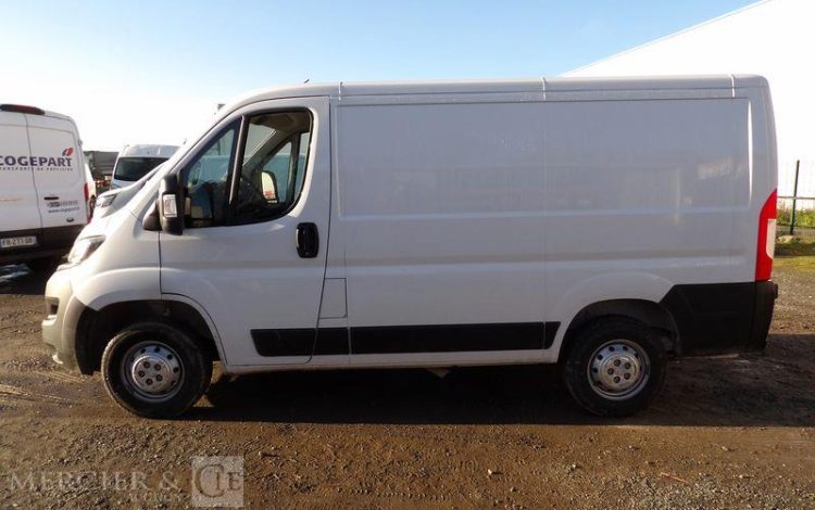 PEUGEOT BOXER PREMIUM 335 L1H1 BLANC GR-666-BQ