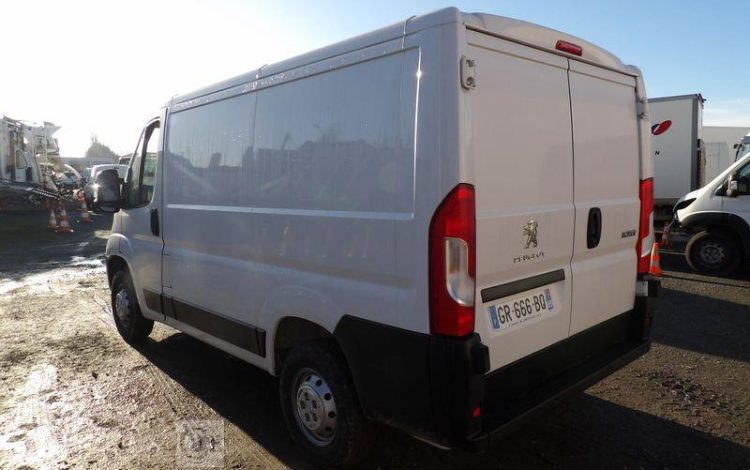 PEUGEOT BOXER PREMIUM 335 L1H1 BLANC GR-666-BQ