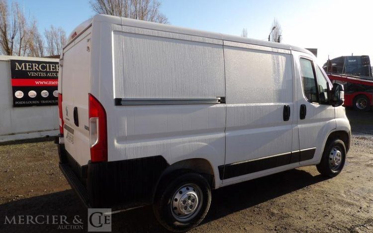 PEUGEOT BOXER PREMIUM 335 L1H1 BLANC GR-666-BQ