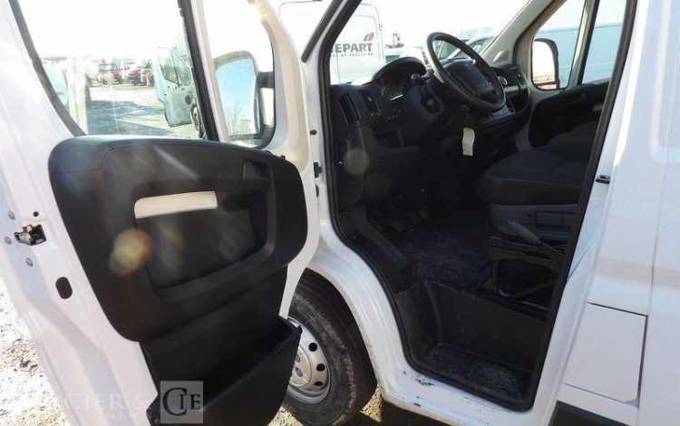 PEUGEOT BOXER PREMIUM 335 L1H1 BLANC GR-666-BQ