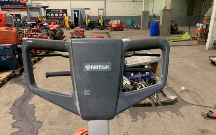 NILFISK FM400L  MON011136