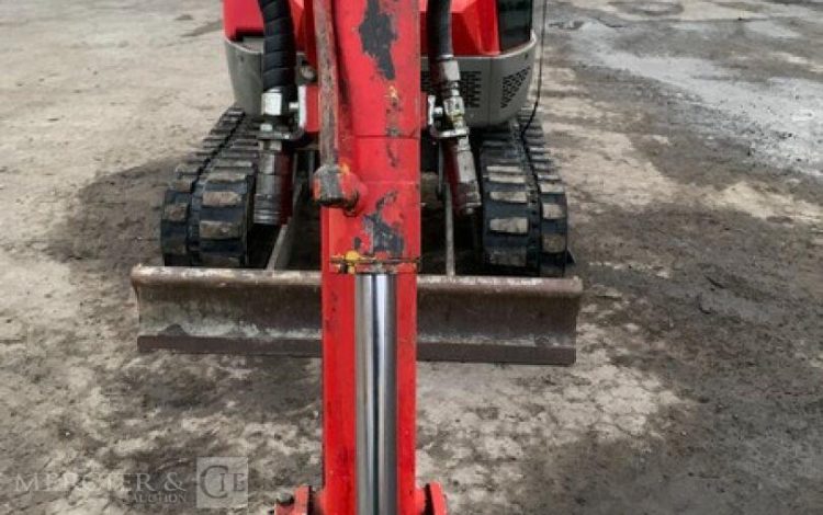 YANMAR VIO25-4  9383