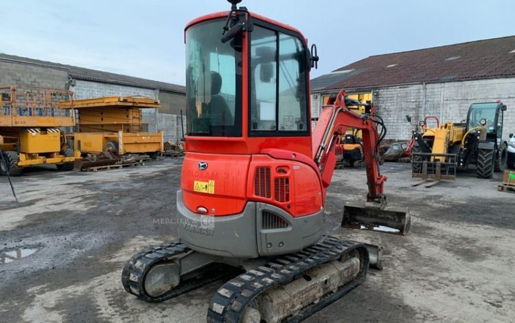 YANMAR VIO25-4  9383