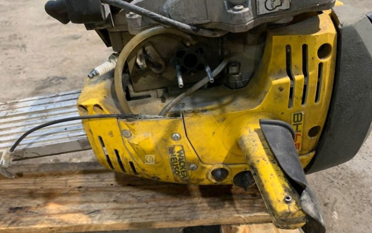 WACKER NEUSON BH65  105MAM11