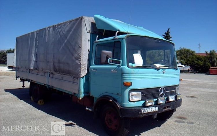 MERCEDES CAMION PLATEAU RIDELLES BACHE 608 4X2 PTAC 6500KG NON ROULANT BLEU 3657QL01