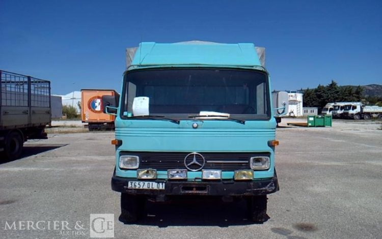 MERCEDES CAMION PLATEAU RIDELLES BACHE 608 4X2 PTAC 6500KG NON ROULANT BLEU 3657QL01