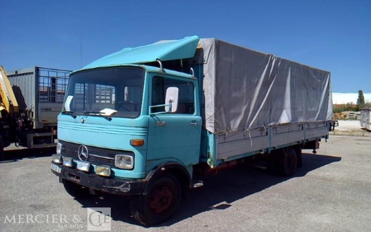 MERCEDES CAMION PLATEAU RIDELLES BACHE 608 4X2 PTAC 6500KG NON ROULANT BLEU 3657QL01