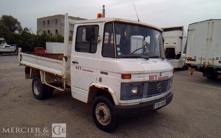 MERCEDES CAMION BENNE 508D  7281VX69