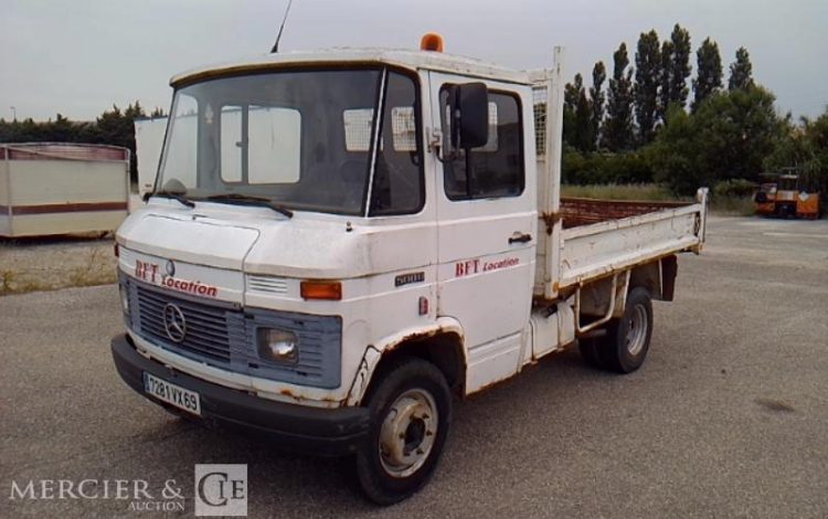 MERCEDES CAMION BENNE 508D  7281VX69