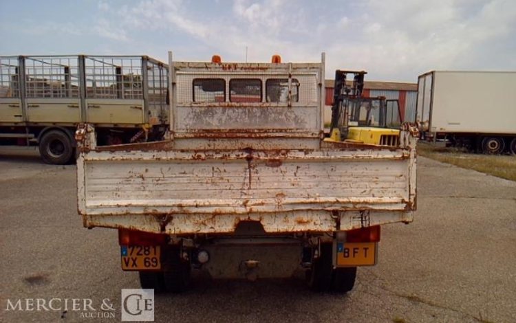 MERCEDES CAMION BENNE 508D  7281VX69