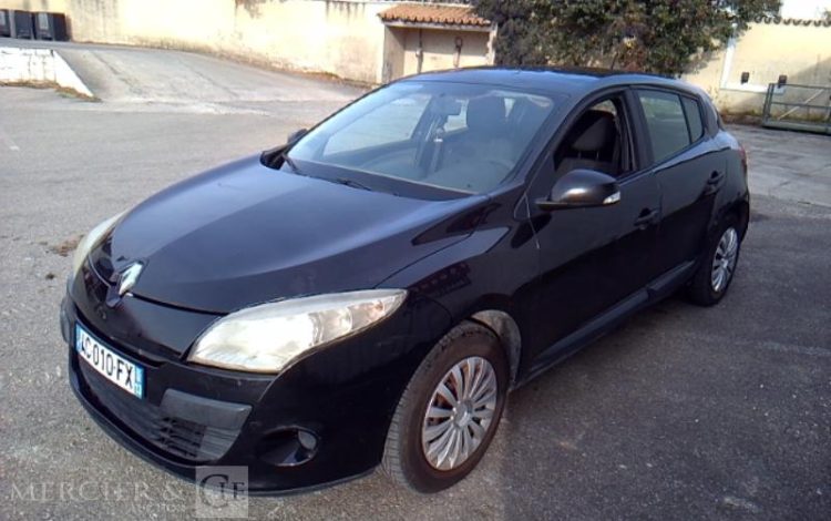 RENAULT MEGANE III 1.5 DCI 86 CV NOIR AC-010-FX