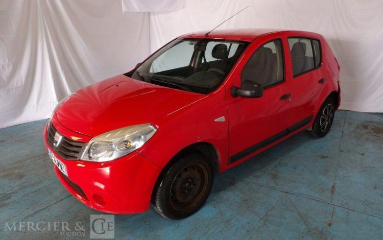 DACIA SANDERO 1,4 MPI GPL 75CH ROUGE AZ-430-NZ