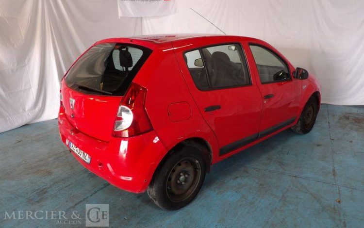 DACIA SANDERO 1,4 MPI GPL 75CH ROUGE AZ-430-NZ