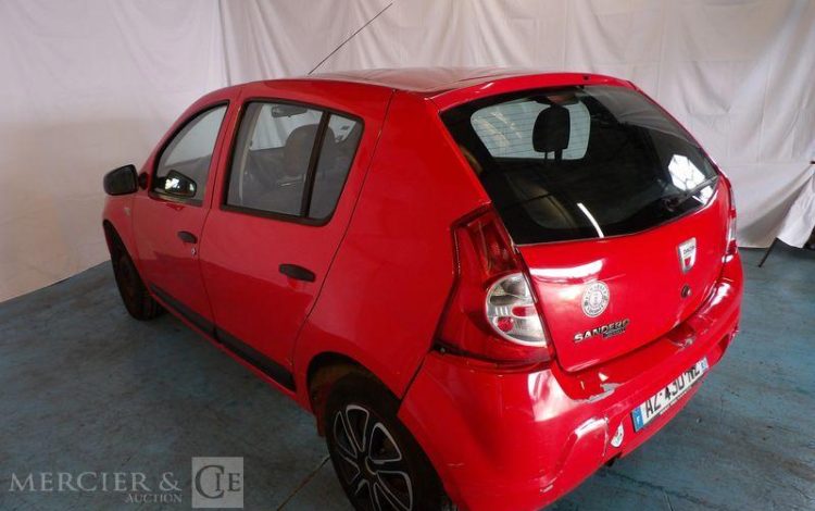 DACIA SANDERO 1,4 MPI GPL 75CH ROUGE AZ-430-NZ