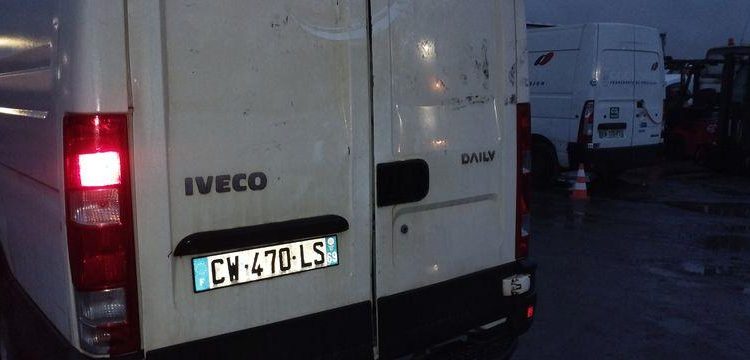 IVECO DAILY 35S13V8 2,3LD DPF  FOURGON 126 CV – DIESEL – 311641 KMS – ANNEE 2013 BLANC CW-470-LS