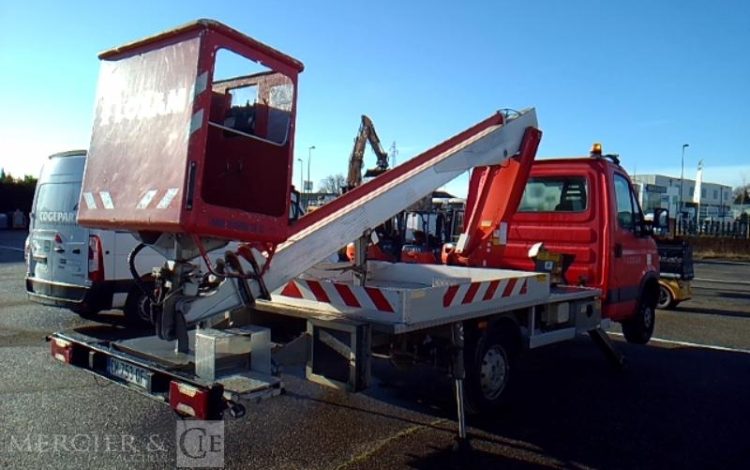 IVECO 35S11 AVEC NACELLE MULTITEL 60ALU/DS 16M – NON ROULANT  CW-753-QF