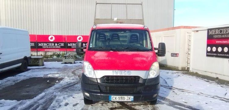 IVECO 35C13 BENNE SIMPLE CABINE COFFRE NON ROULANT  CX-998-JX