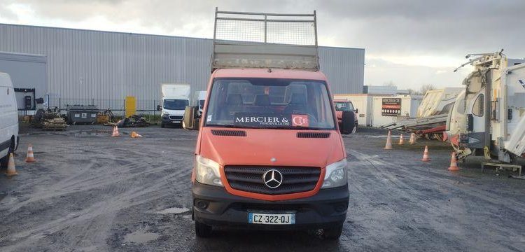 MERCEDES SPRINTER BENNE SIMPLE CABINE COFFRE  CZ-322-QJ