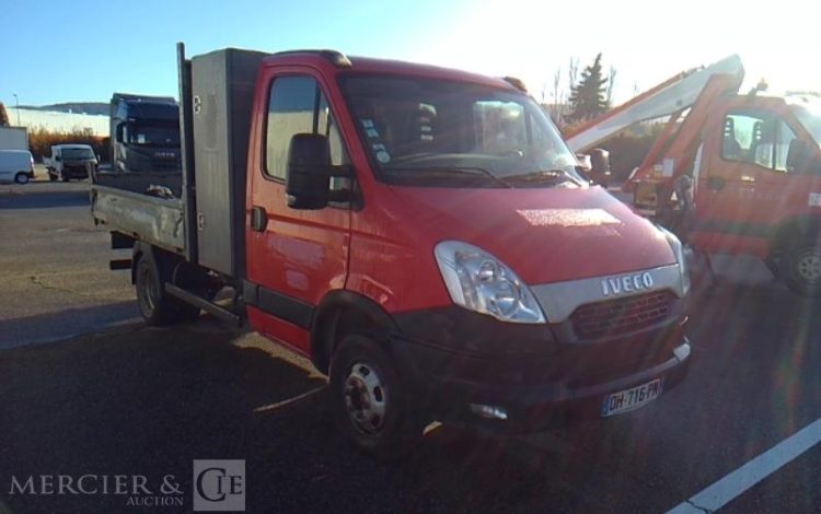 IVECO 35C13 BENNE SIMPLE CABINE COFFRE – NON ROULANT  DH-716-PM