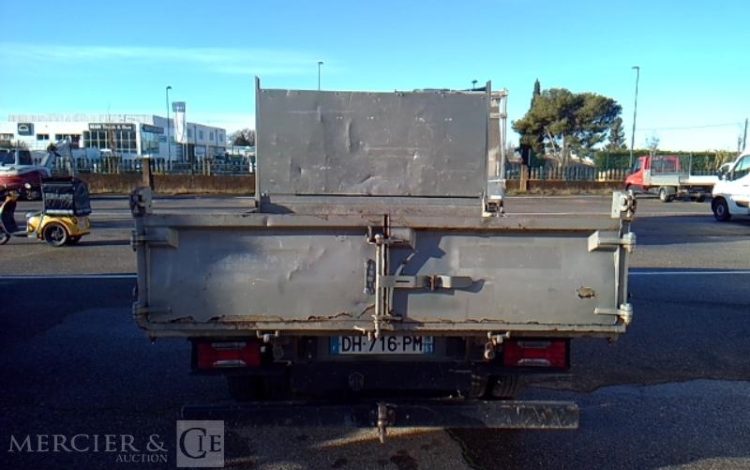 IVECO 35C13 BENNE SIMPLE CABINE COFFRE – NON ROULANT  DH-716-PM