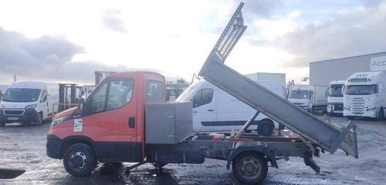 IVECO 35C13 BENNE SIMPLE CABINE COFFRE  EC-176-PC