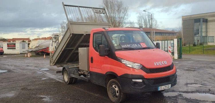 IVECO 35C13 BENNE SIMPLE CABINE COFFRE  EG-428-QG