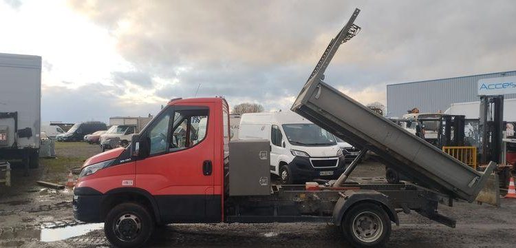 IVECO 35C13 BENNE SIMPLE CABINE COFFRE  EG-428-QG