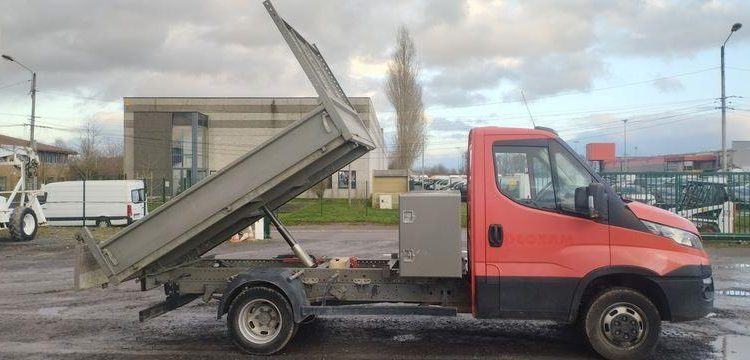 IVECO 35C13 BENNE SIMPLE CABINE COFFRE  EG-428-QG