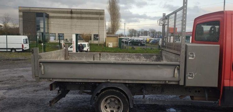 IVECO 35C13 BENNE SIMPLE CABINE COFFRE  EG-428-QG