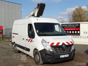 RENAULT MASTER AVEC NACELLE TIME ETL32-115 DIESEL – 119579 KMS – ANNEE 2017 BLANC EP-164-AX