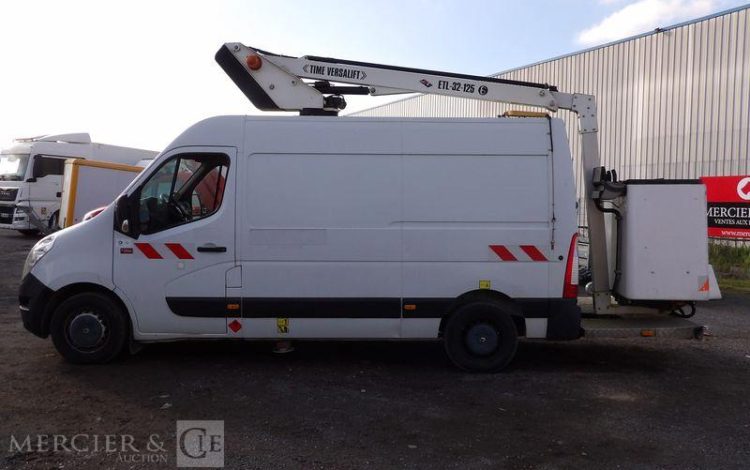 RENAULT MASTER AVEC NACELLE TIME ETL32-115 DIESEL – 119579 KMS – ANNEE 2017 BLANC EP-164-AX