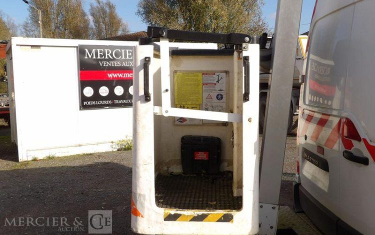 RENAULT MASTER AVEC NACELLE TIME ETL32-115 DIESEL – 119579 KMS – ANNEE 2017 BLANC EP-164-AX