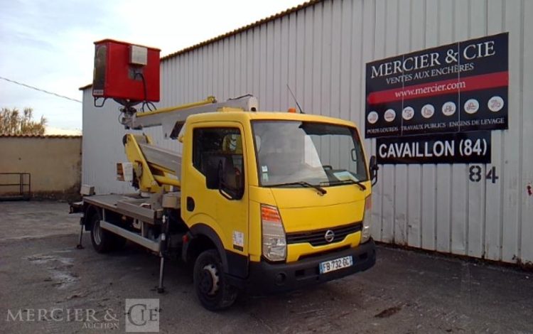 NISSAN CABSTAR 35.13 NACELLE SUR VL 17M 4255H JAUNE FB-732-GC