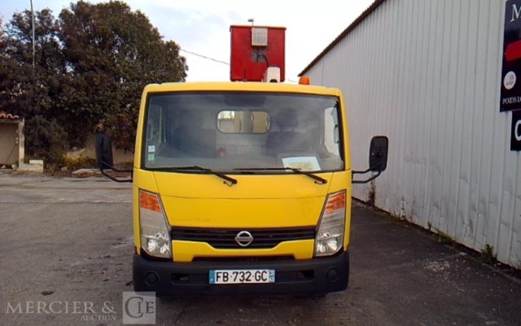 NISSAN CABSTAR 35.13 NACELLE SUR VL 17M 4255H JAUNE FB-732-GC