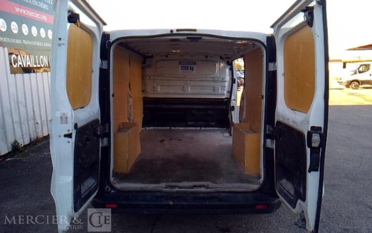 RENAULT TRAFIC L2H1 2.0 DCI 16V 120 CV BLANC FR-601-LL