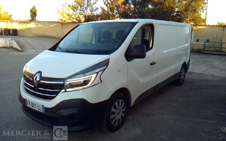 RENAULT TRAFIC L2H1 2.0 DCI 16V 120 CV BLANC FR-601-LL