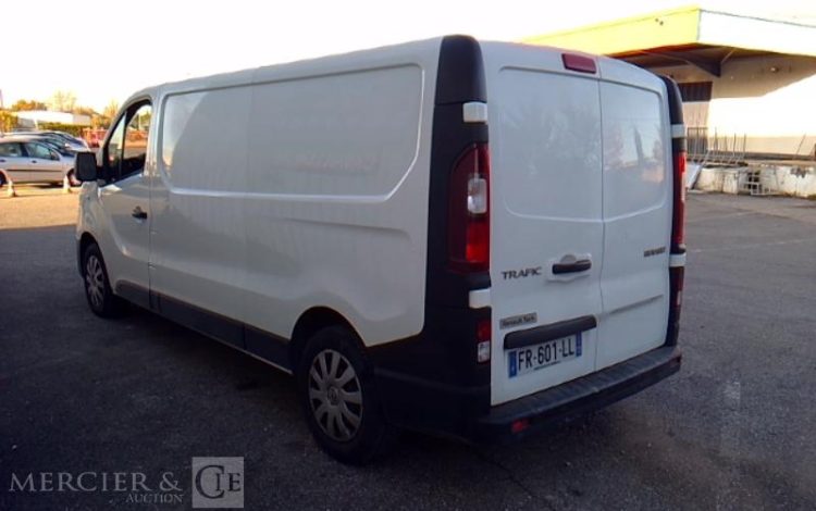 RENAULT TRAFIC L2H1 2.0 DCI 16V 120 CV BLANC FR-601-LL