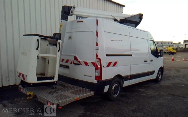 RENAULT MASTER AVEC NACELLE VERSALIFT VTL135EVO 12 A 14M  FZ-338-KK